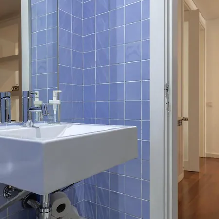 Lovelystay - Chiado 3bedroom Wonder * Lisbona