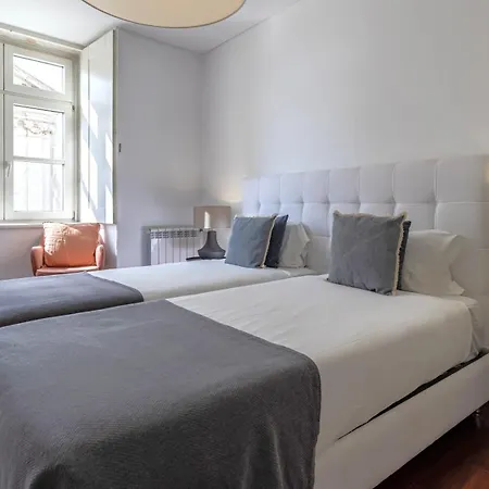 Lovelystay - Chiado 3bedroom Wonder Apartment Lisbon