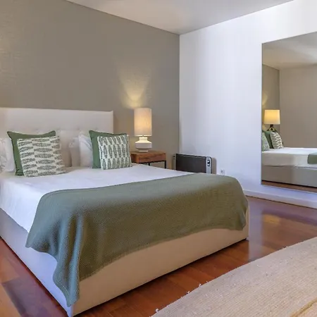 Lovelystay - Chiado 3bedroom Wonder Apartment Lisbon
