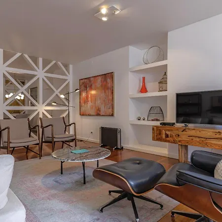 Lovelystay - Chiado 3bedroom Wonder Apartment *