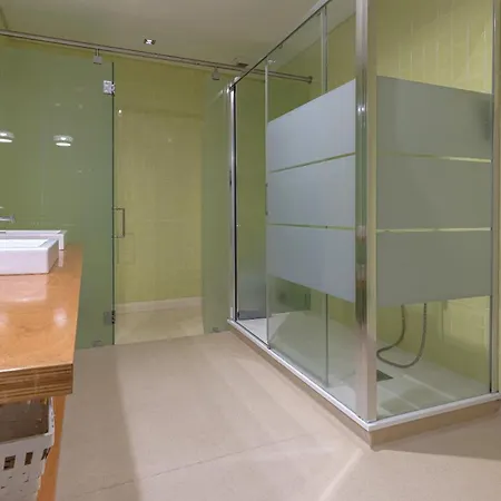 Lovelystay - Chiado 3bedroom Wonder * 리스본